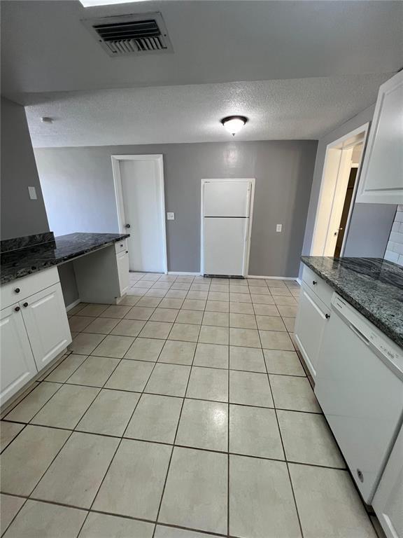 Building Photo - 10920 Jason Rd