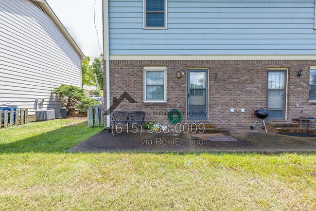 Building Photo - 717 Fox Ridge Dr
