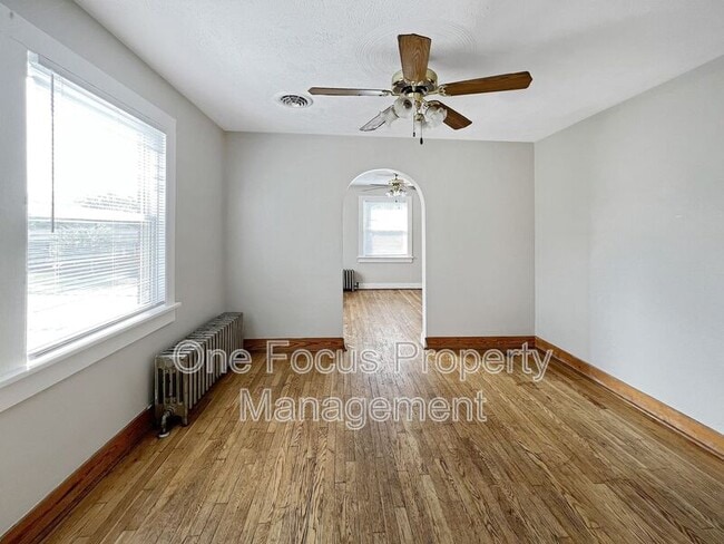 Building Photo - 209 Peach St