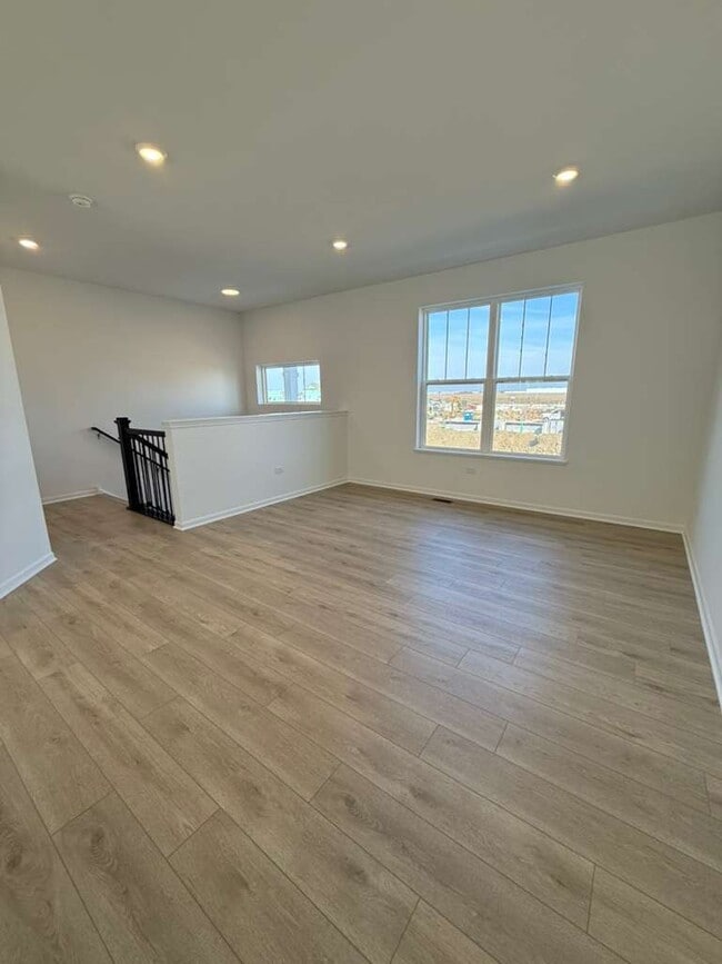 Building Photo - 25644 W Yorkshire Dr