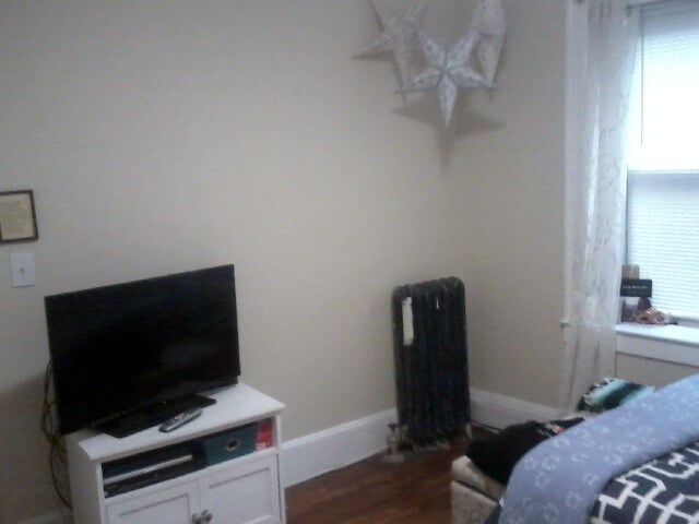 Building Photo - 131 Park Dr