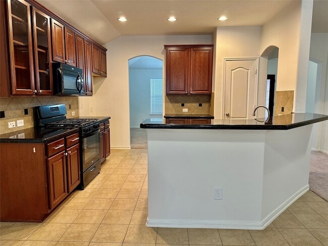 Building Photo - 30415 Deleon Fields Dr
