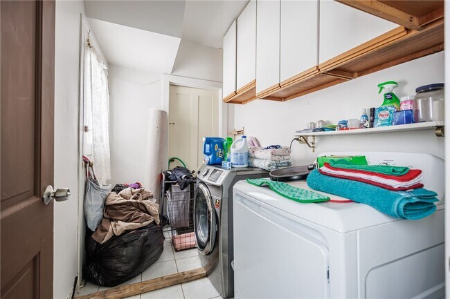 Building Photo - 981 Latta Rd