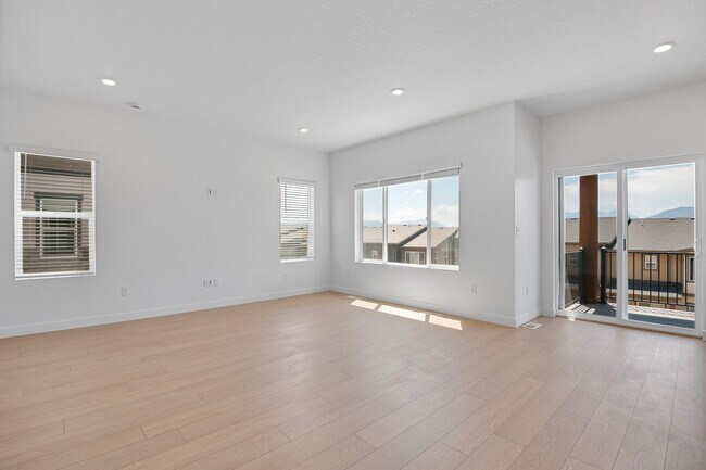 Building Photo - 2389 Wildwood Ln