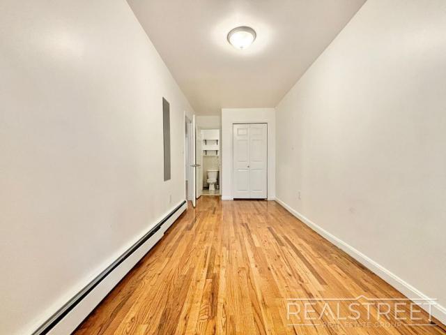 Building Photo - 3 bedroom in BROOKLYN NY 11221