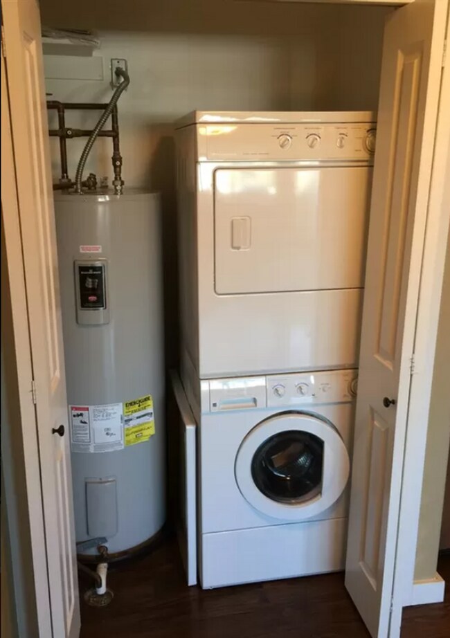 Building Photo - Condo for rent in Baxter Springs