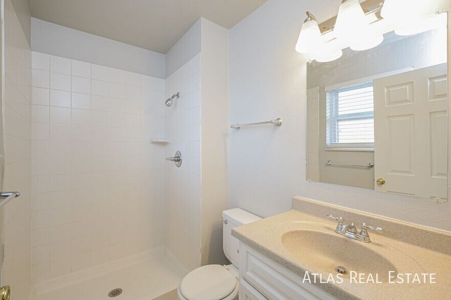 Building Photo - 10290 Benton St