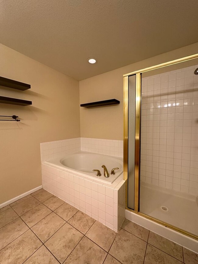 Building Photo - Beautiful 2BD/2.5BA Lafayette Home!