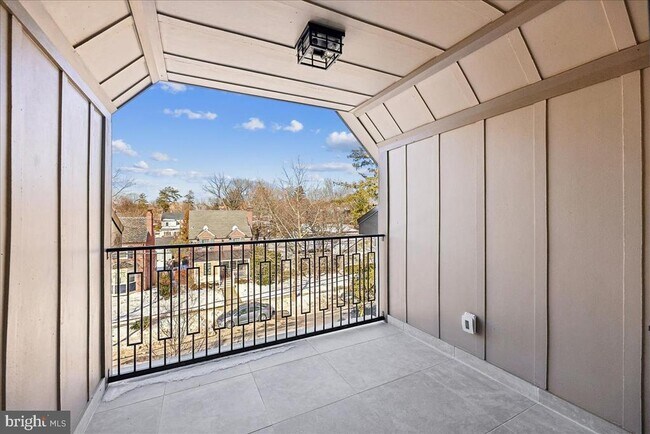 Building Photo - 4428 Albemarle St NW