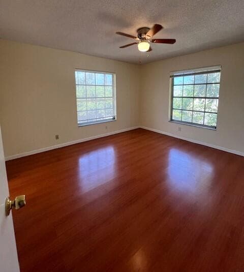 Building Photo - 6800 NE 22nd Way