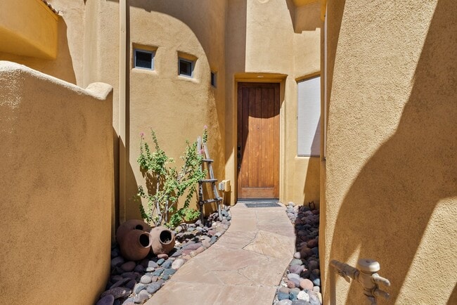 Building Photo - For Rent | 2 Bed | 2 Bath | Desert Dawn Condo in Toscano Villas