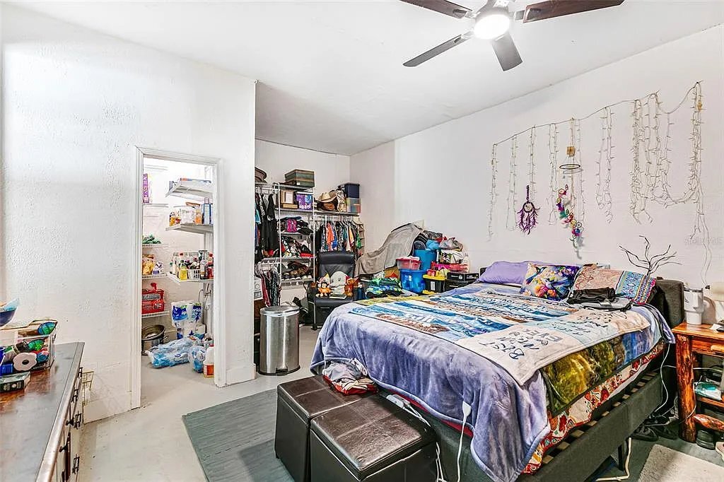 Building Photo - 323 Greenwood Ave