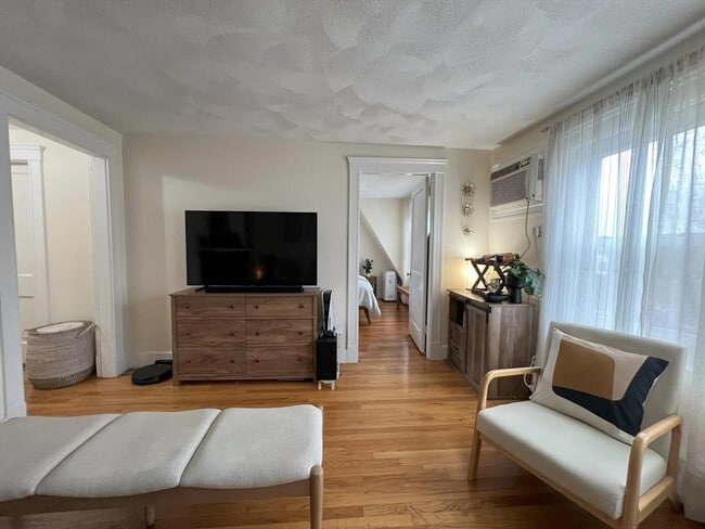 Building Photo - 1145 Boylston St