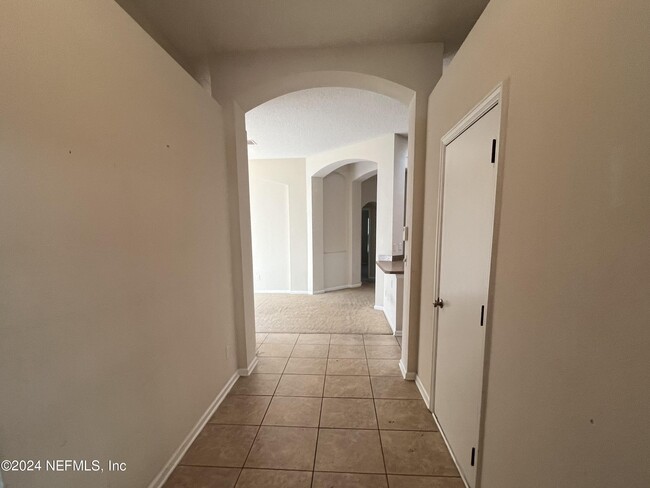 Building Photo - 13407 Devan Lee Dr E