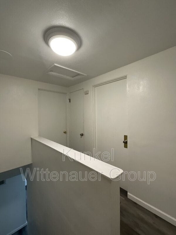 Building Photo - 210 Howard Dr