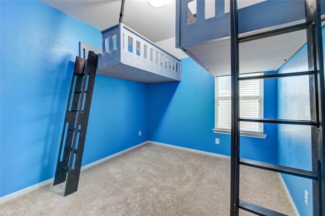 Building Photo - 16855 Big Reed Dr