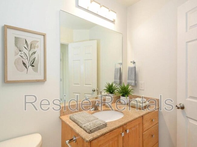 Building Photo - 450 W 1800 N