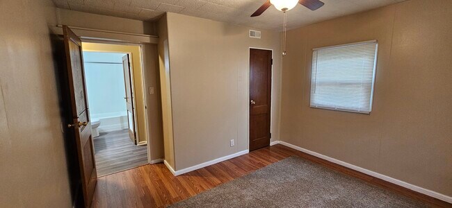 Building Photo - 2085 Bellefontaine Ave