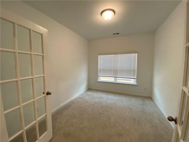 Building Photo - 5580 Bergeson Wy