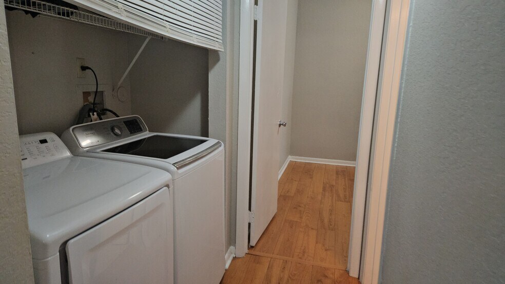 Building Photo - 9121 W Sunrise Blvd