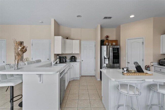 Building Photo - 913 Dorset Pl