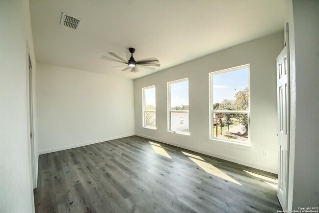 Building Photo - 2066 Dry Creek