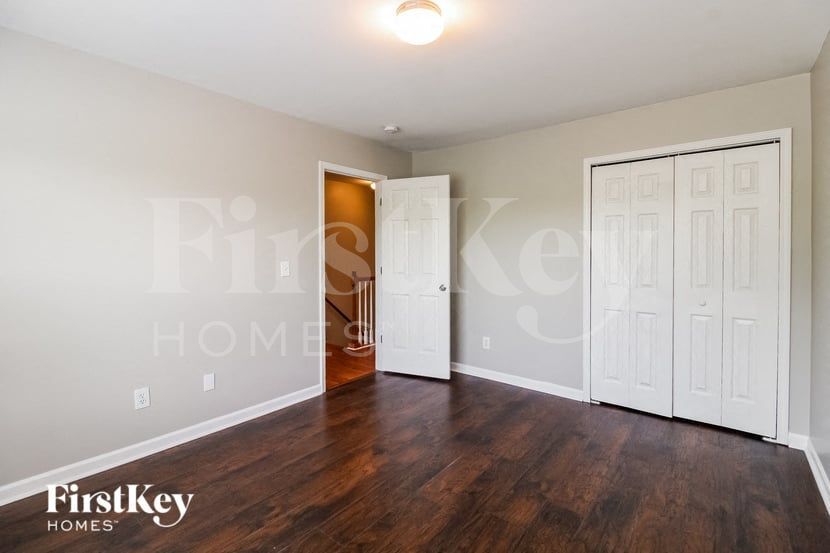Building Photo - 6000 Black Willow Dr