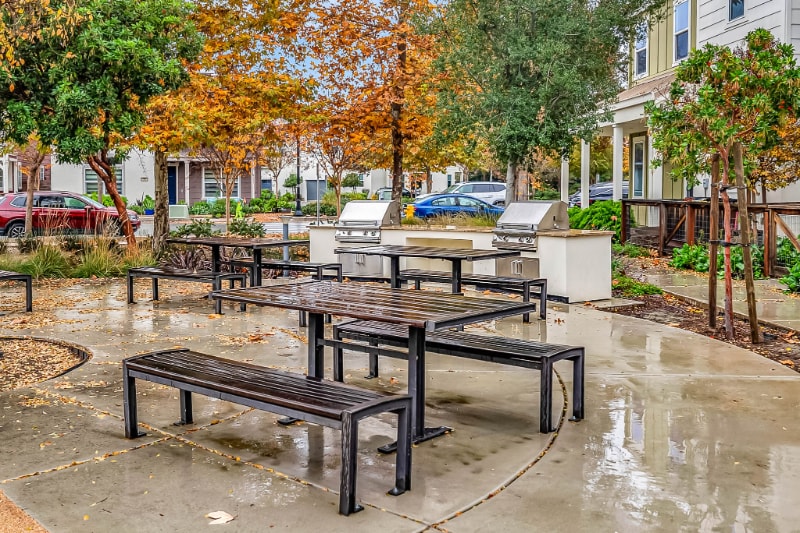 Building Photo - 33 Irby Ranch Dr