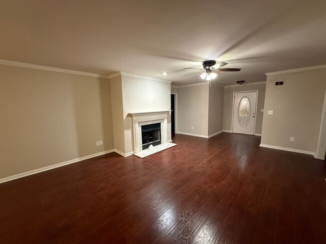 Building Photo - Beautifully Renovated Home in Trussville City Schools – Fireplace & 2-Car Garage
