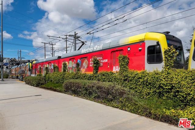 Building Photo - 10992 Exposition Blvd