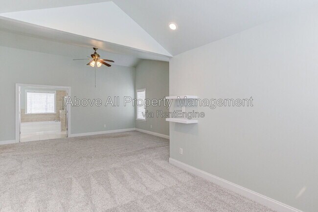Building Photo - 2041 Jadewood Dr