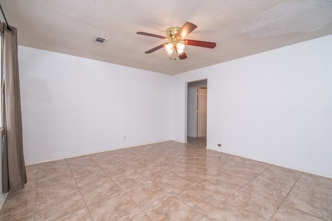 Building Photo - 3409 Herbert Dr