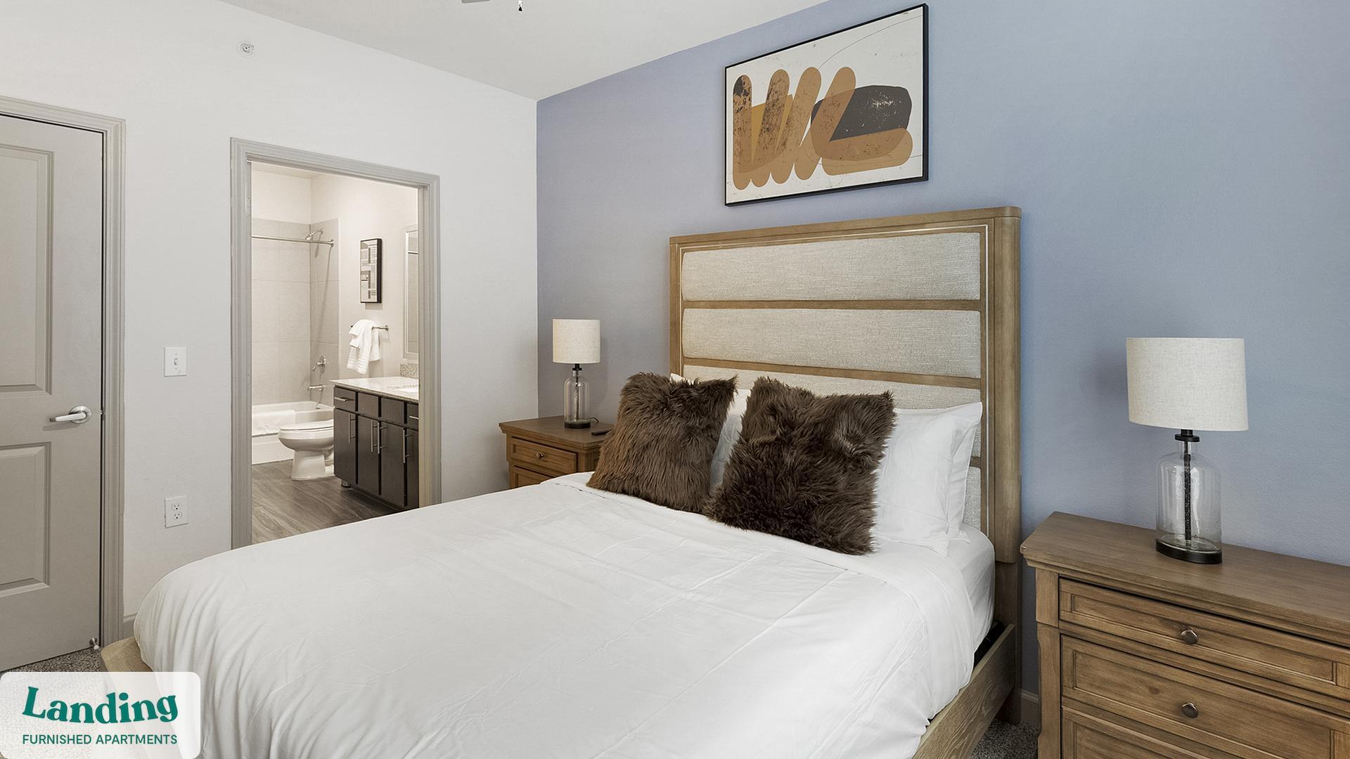 Building Photo - 2800 NE Green Oaks Blvd