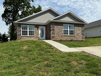Building Photo - Move In Ready!!