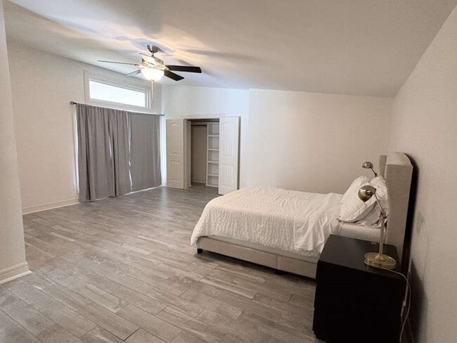 Building Photo - 4711 Imogene St