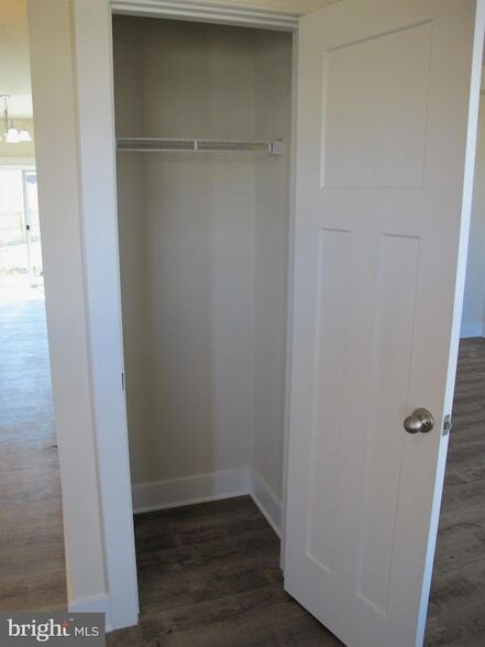 Building Photo - 43 Lee St