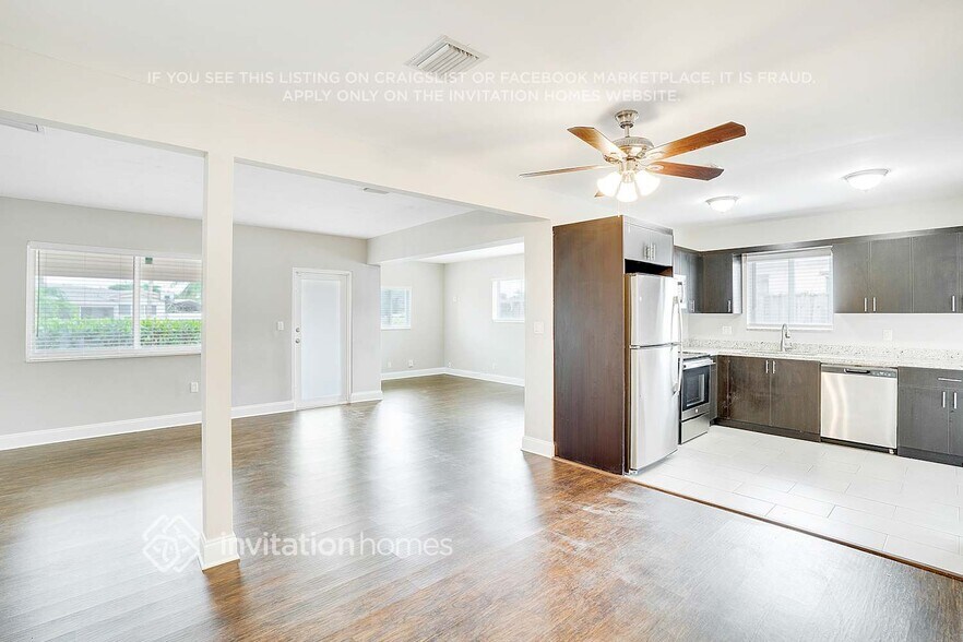 Building Photo - 7421 Normandy St