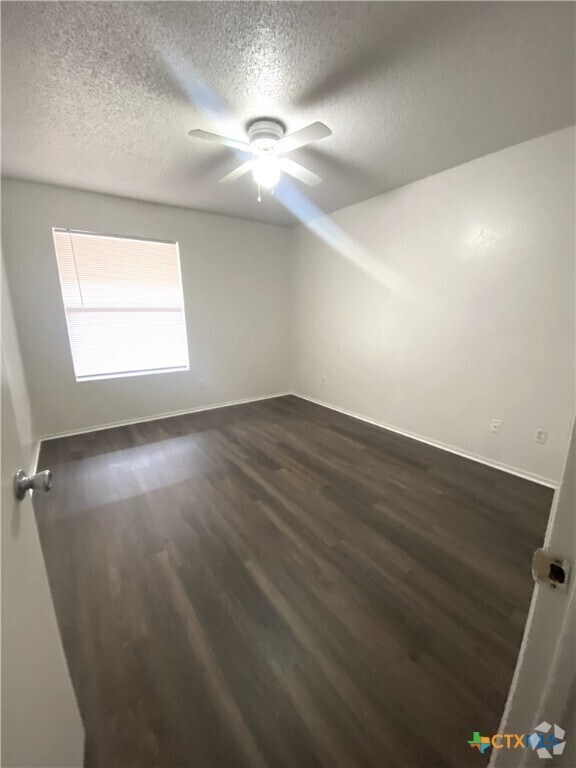 Building Photo - 205 Craddock Ave