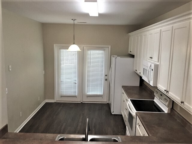 Building Photo - 17 Isle Of Palms E