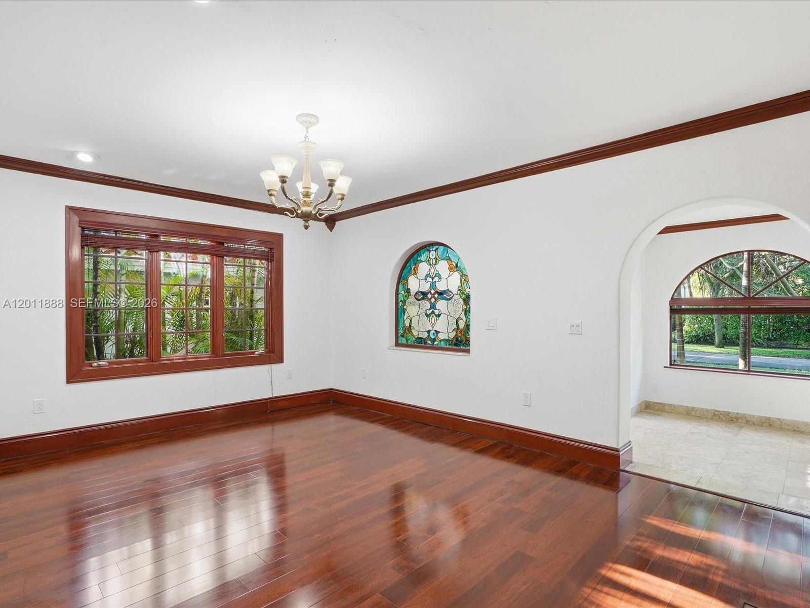 Building Photo - 1137 Asturia Ave