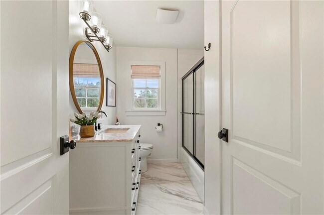 Building Photo - 120 Timber Creek Terrace