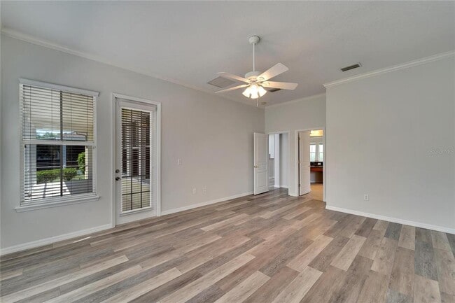 Building Photo - 5604 Skimmer Dr