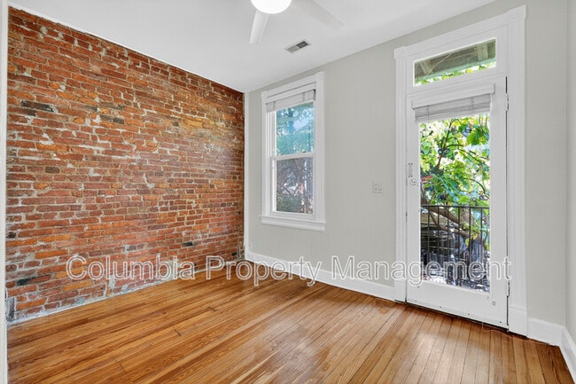 Building Photo - 1427 Monroe St NW