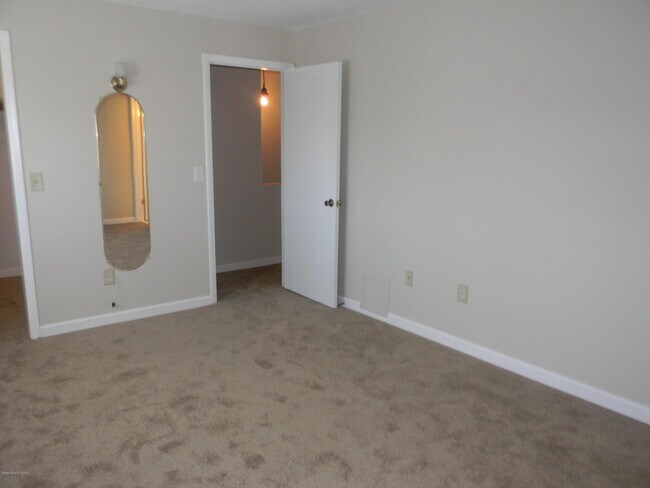 Building Photo - 1036 Ashley Ave