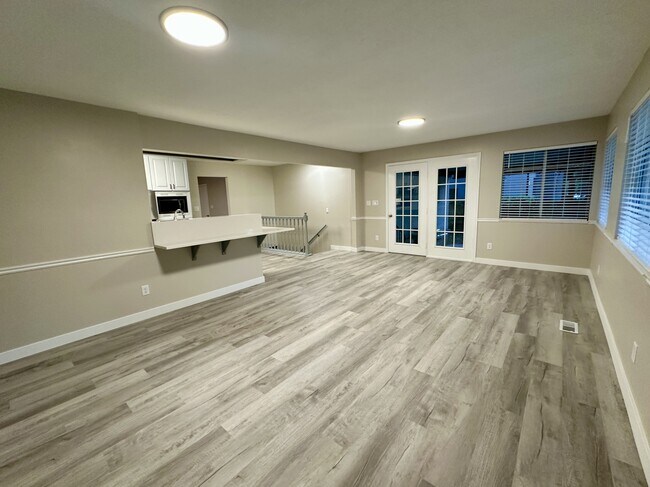 Building Photo - 2129 Creek Way