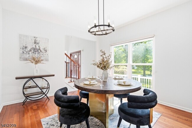 Building Photo - 9 Stirrup Way
