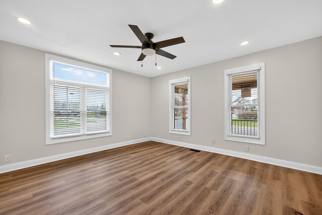 Building Photo - 305 W Exchange St