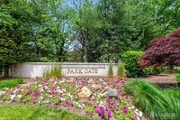 Building Photo - 1 Carriage Pl