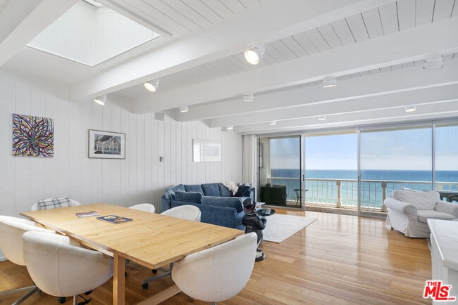 Primary Photo - 11928 S Beach Club Way
