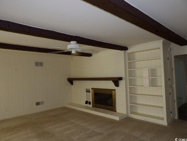 Building Photo - 254 Evergreen Ln